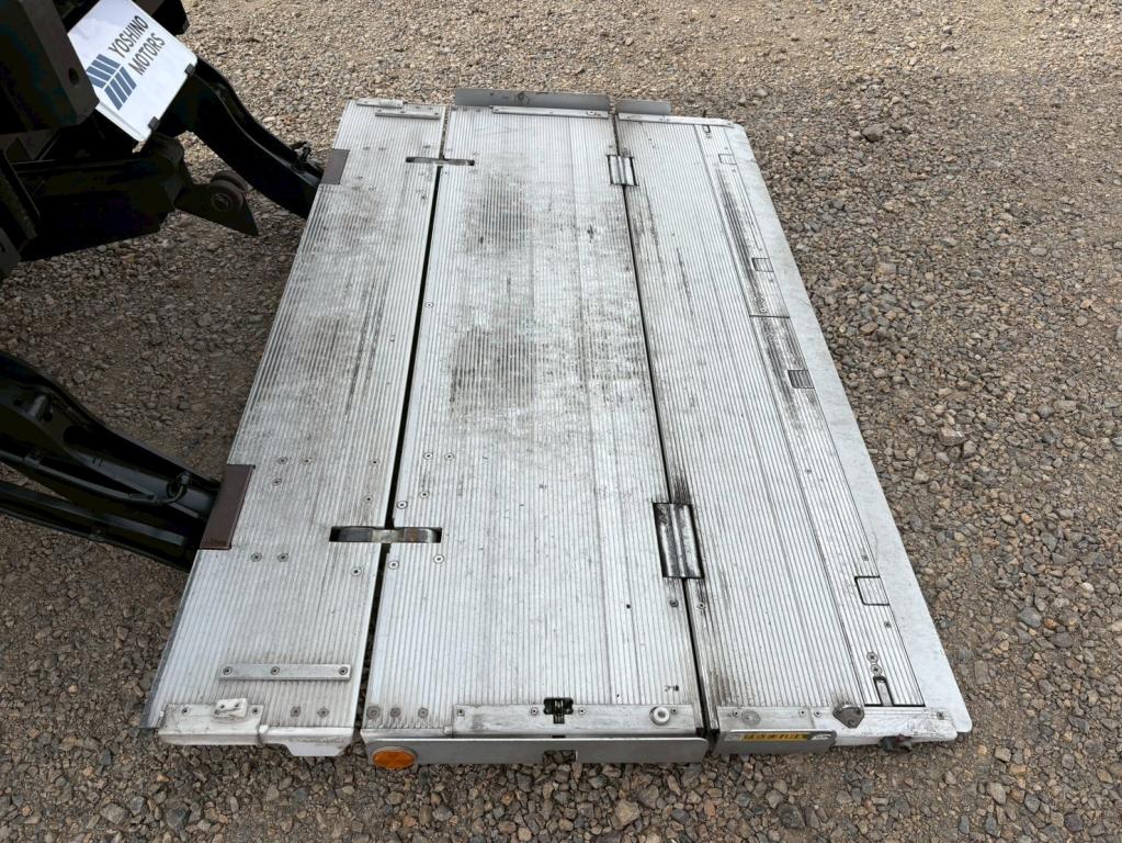 いすゞ エルフ 2RG-NPR88YN(2WD)の写真12