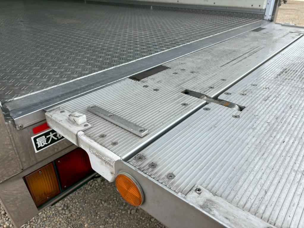 いすゞ エルフ 2RG-NPR88YN(2WD)の写真13