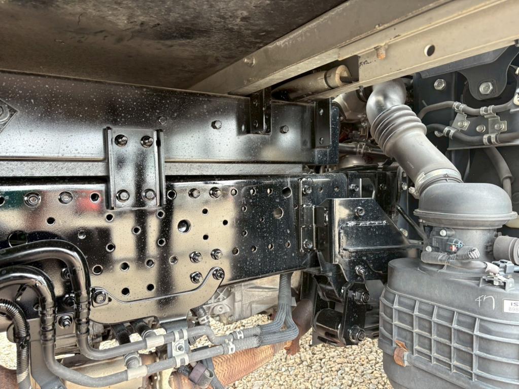 いすゞ エルフ 2RG-NPR88YN(2WD)の写真17