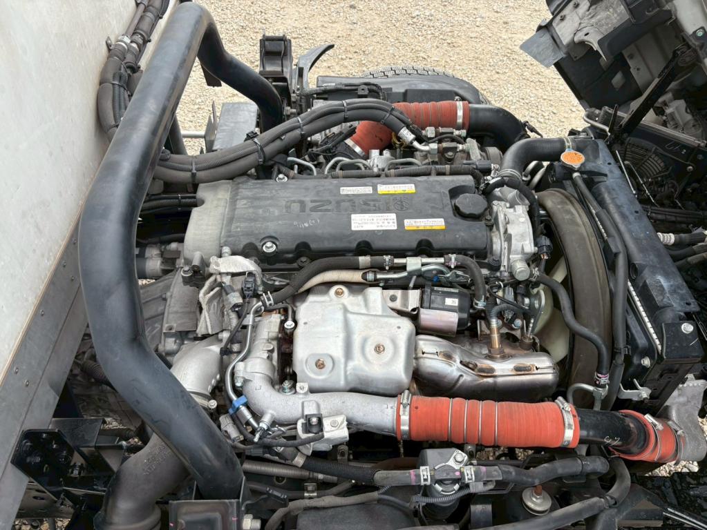 いすゞ エルフ 2RG-NPR88YN(2WD)の写真19