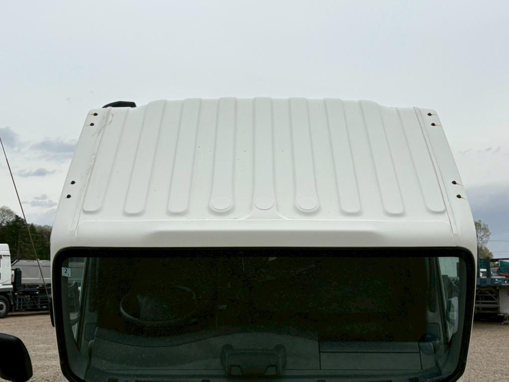 いすゞ エルフ 2RG-NPR88YN(2WD)の写真20