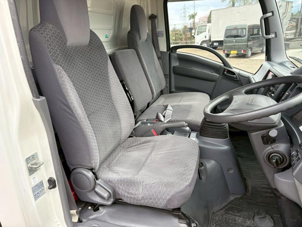 いすゞ エルフ 2RG-NPR88YN(2WD)の写真21