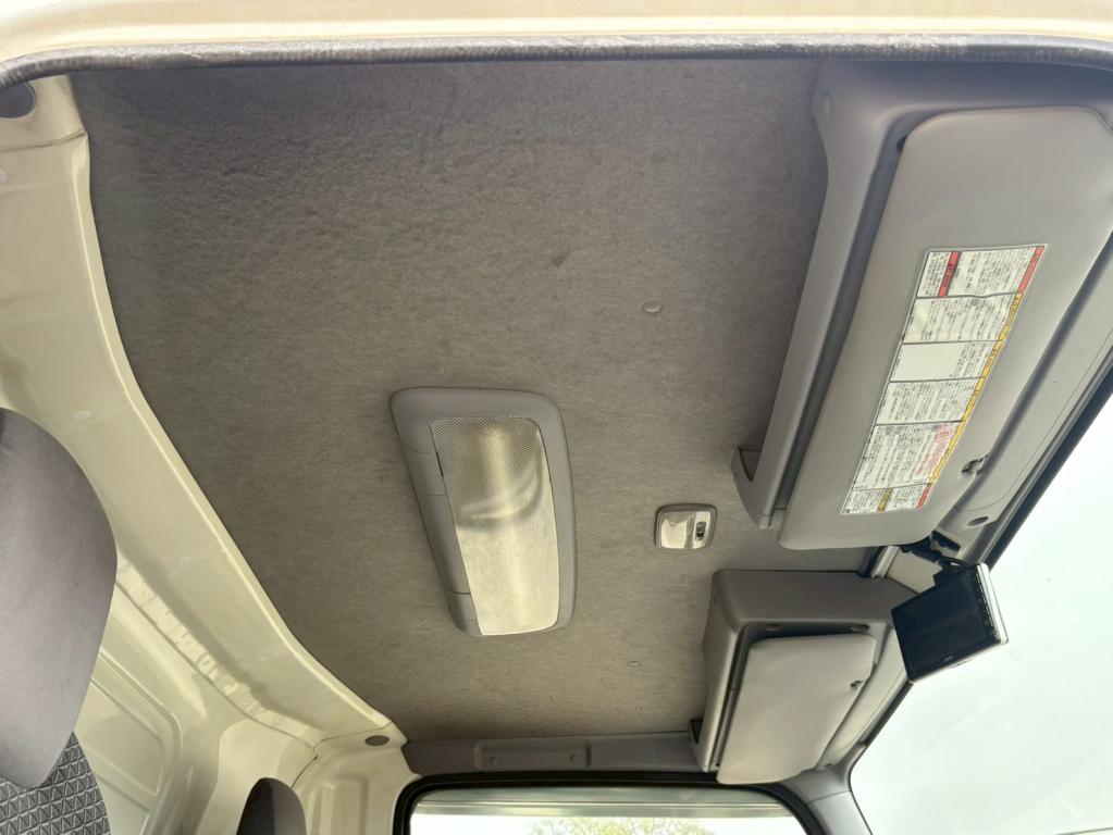 いすゞ エルフ 2RG-NPR88YN(2WD)の写真24