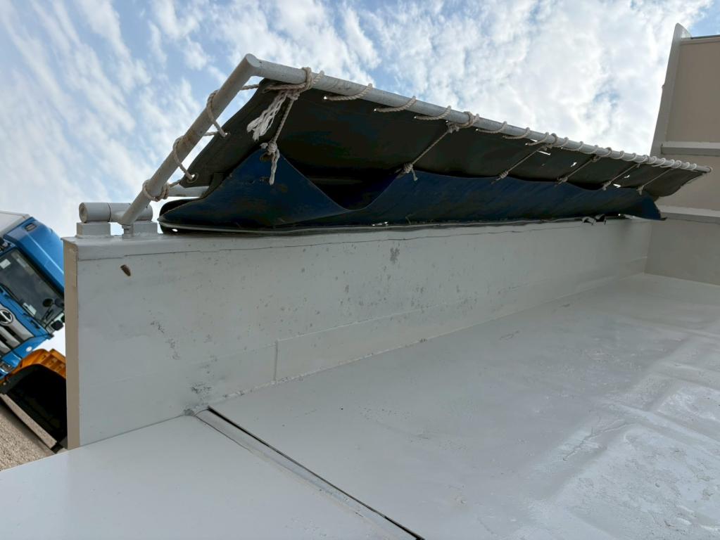 いすゞ フォワード TKG-FRR90S1(2WD)の写真9