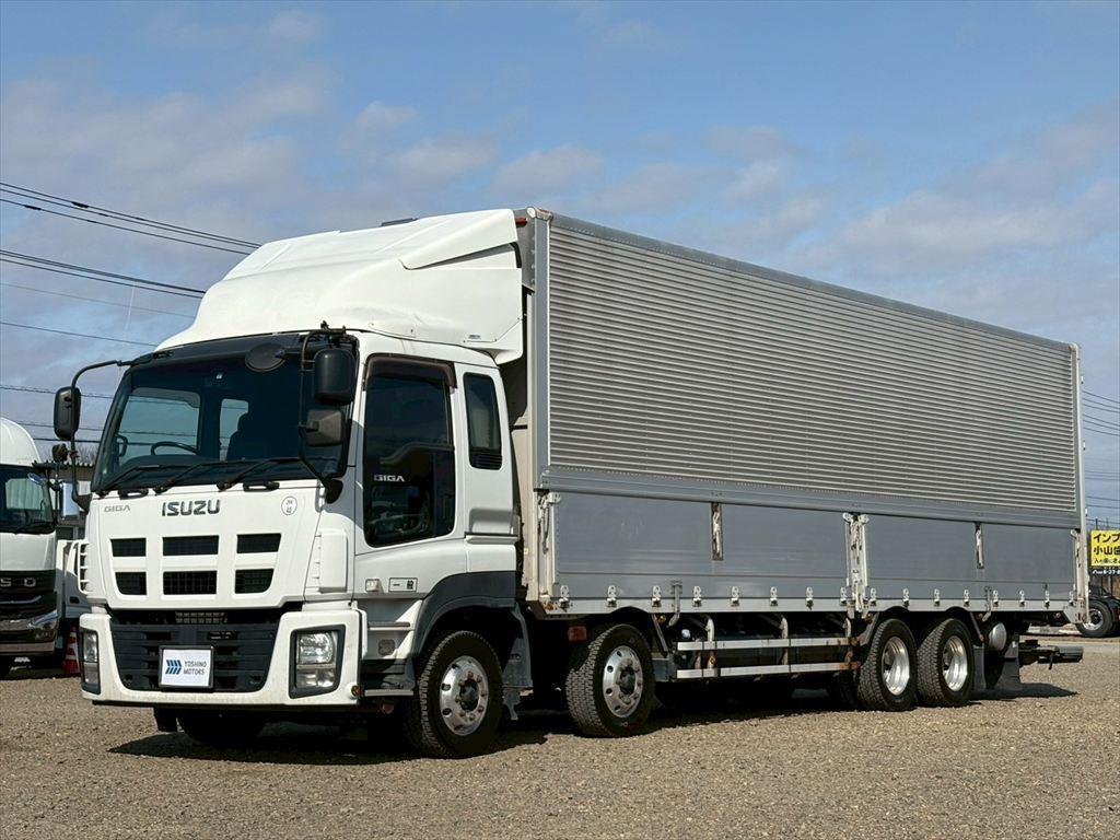 いすゞ ギガ QKG-CYJ77A(8x4)の写真1