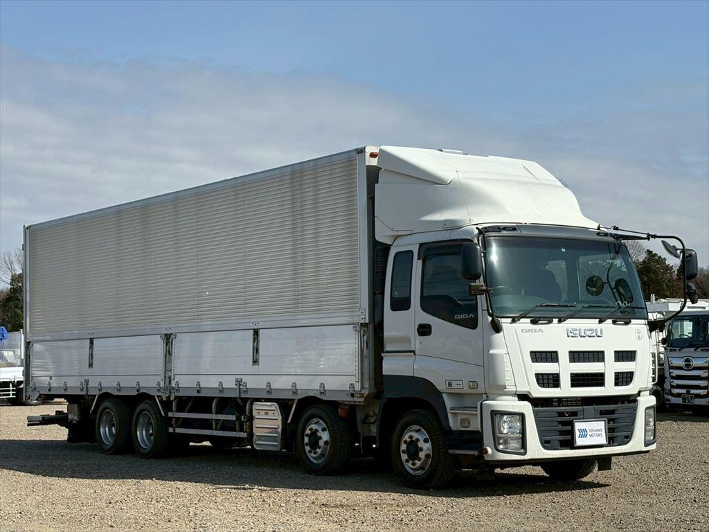 いすゞ ギガ QKG-CYJ77A(8x4)の写真2