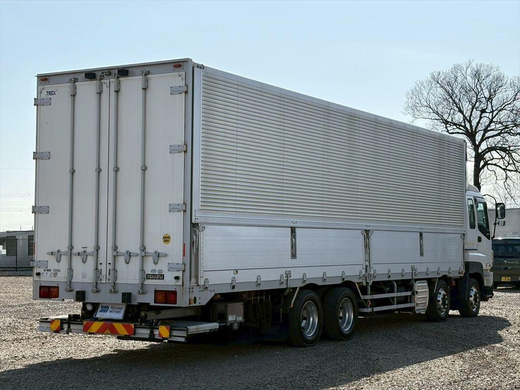 いすゞ ギガ QKG-CYJ77A(8x4)の写真4