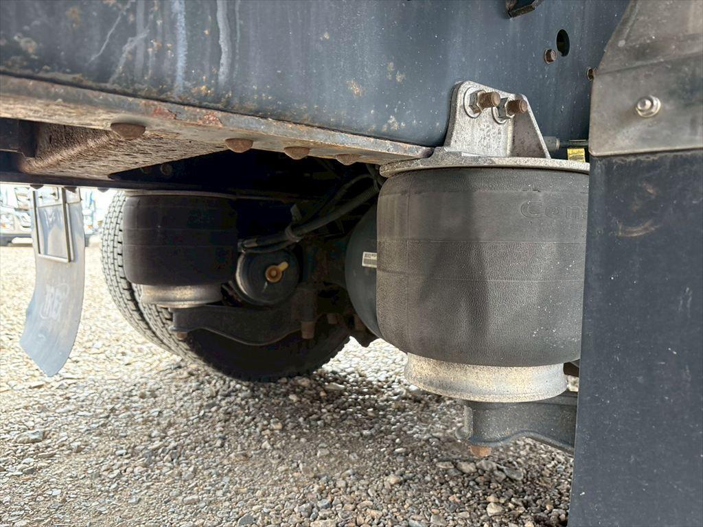 いすゞ ギガ QKG-CYJ77A(8x4)の写真16