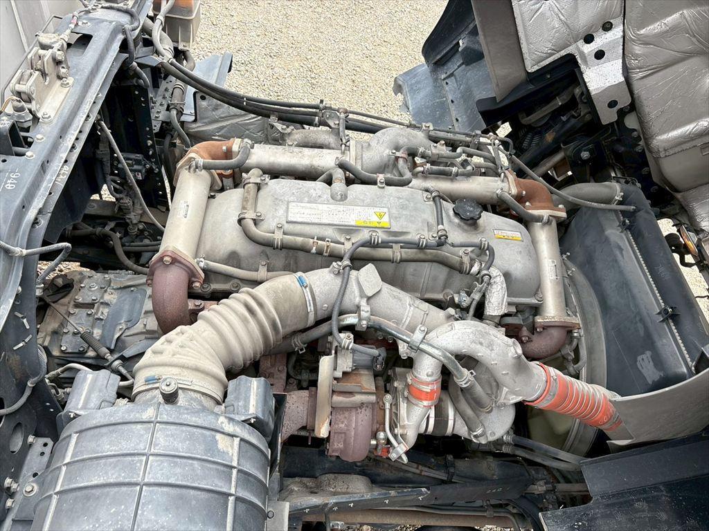 いすゞ ギガ QKG-CYJ77A(8x4)の写真19