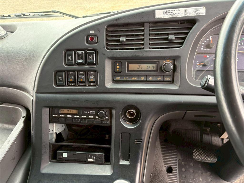 いすゞ ギガ QKG-CYJ77A(8x4)の写真22