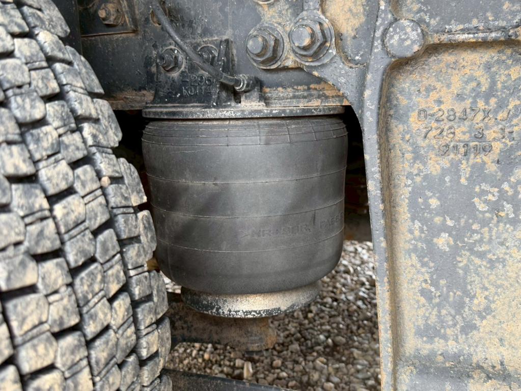 いすゞ ギガ 2PG-CYJ77C(8x4)の写真17