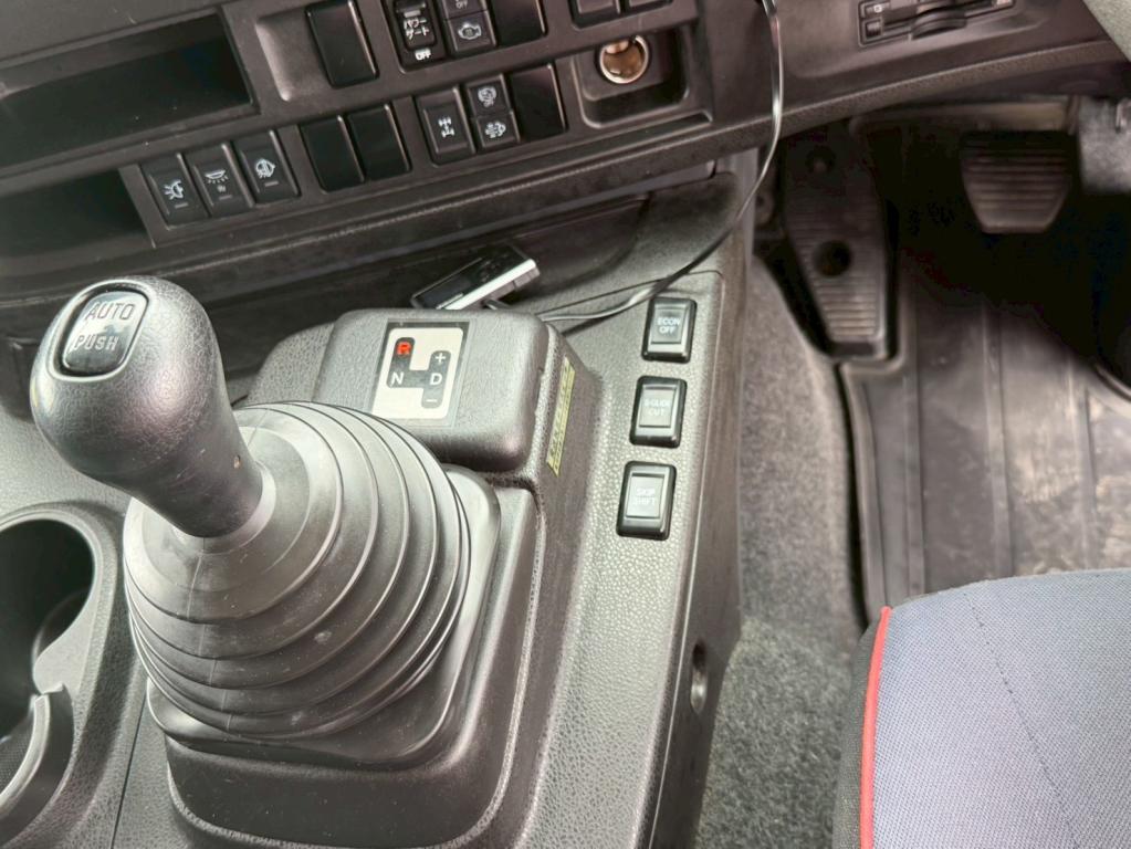 いすゞ ギガ 2PG-CYJ77C(8x4)の写真23
