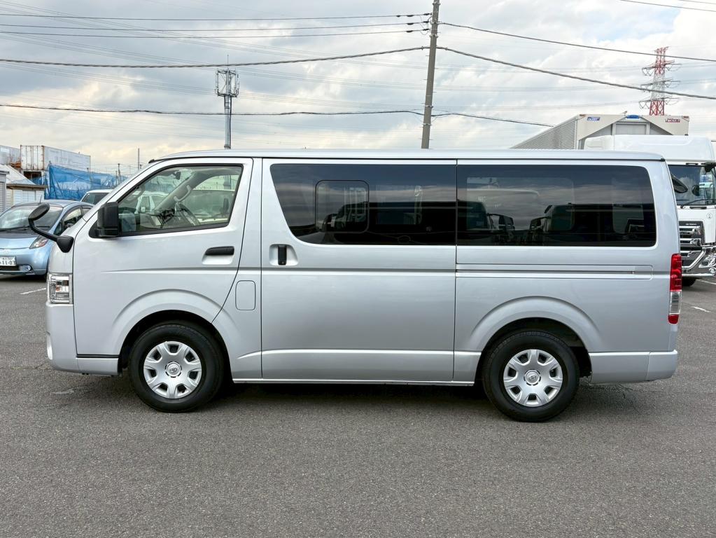 トヨタ その他 3DF-GDH201V(その他)の写真6