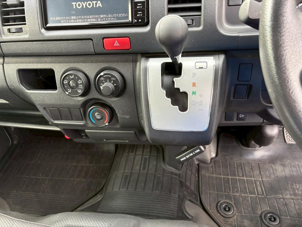 トヨタ その他 3DF-GDH201V(その他)の写真23