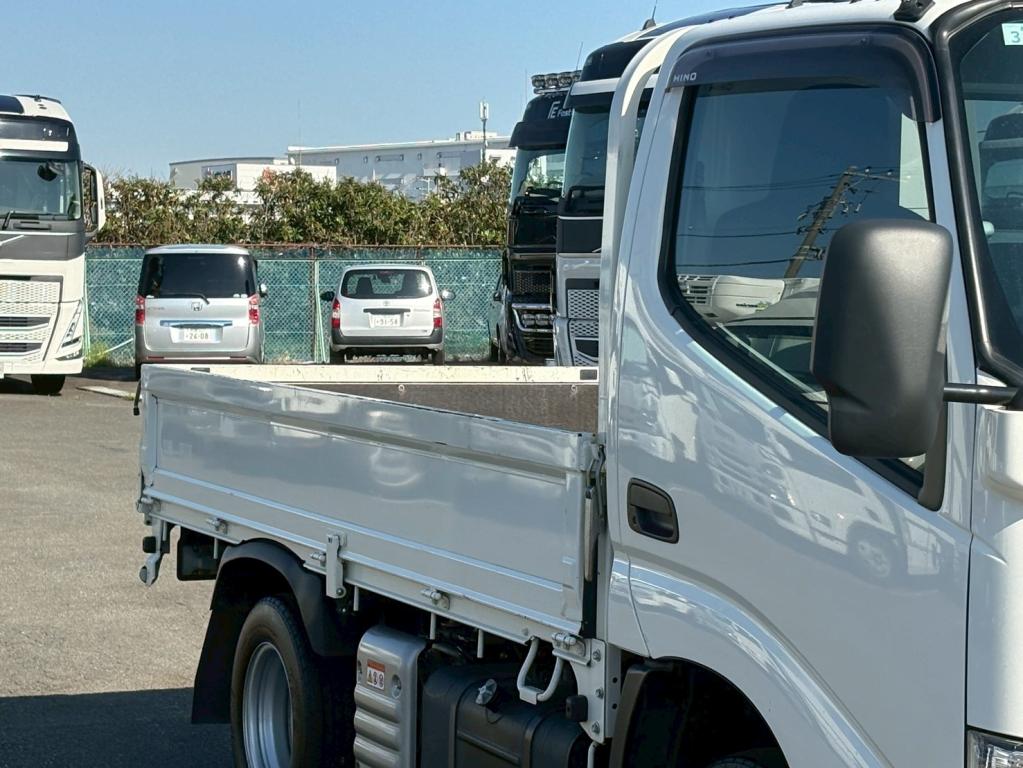 日野 デュトロ 2KG-XZC605M(2WD)の写真5