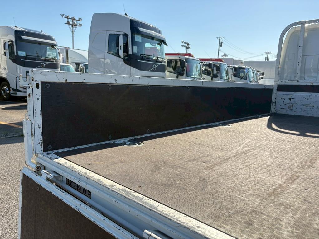 日野 デュトロ 2KG-XZC605M(2WD)の写真9