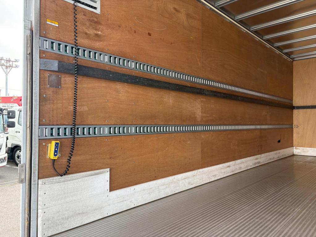 日野 レンジャー 2PG-FD2ABA(2WD)の写真9