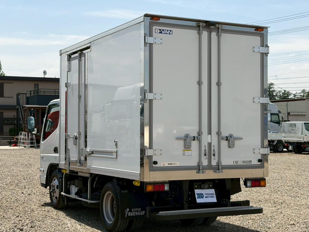 三菱 キャンター 2RG-FBAV0(2WD)の写真3