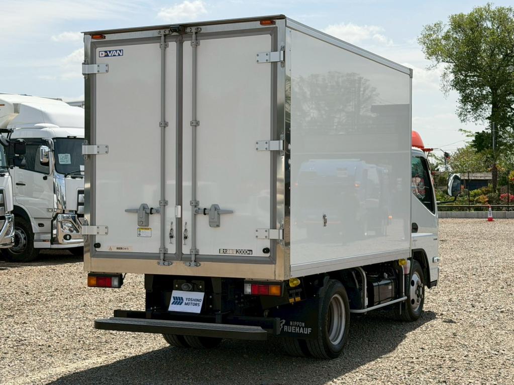 三菱 キャンター 2RG-FBAV0(2WD)の写真4