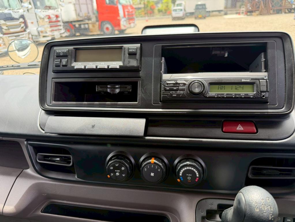 三菱 キャンター 2RG-FBAV0(2WD)の写真22