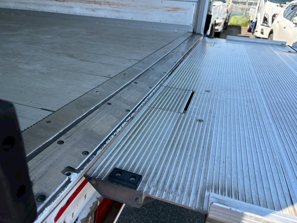 日野 レンジャー 2KG-FC2ABG(2WD)の写真13