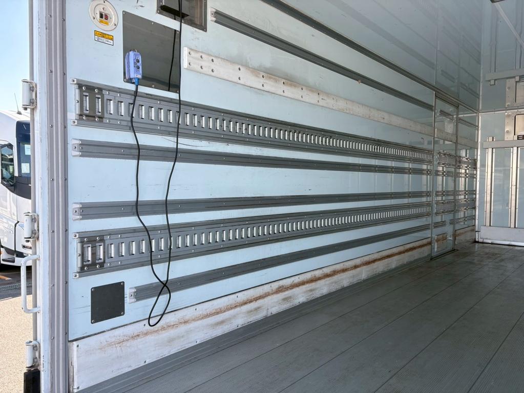 日野 レンジャー 2KG-FC2ABG(2WD)の写真9