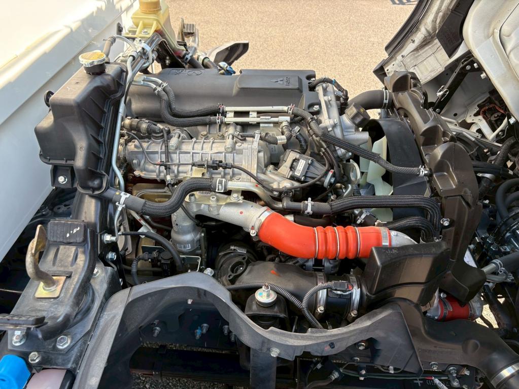 三菱 キャンター 2RG-FBA60(2WD)の写真19