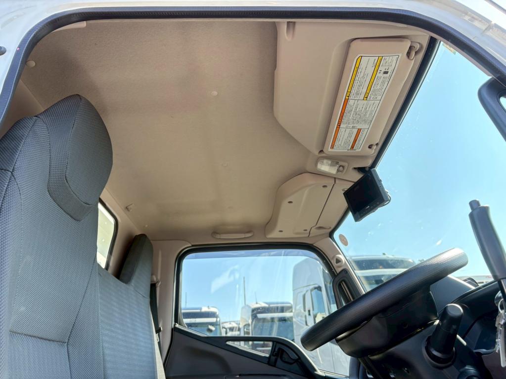 三菱 キャンター 2RG-FBA60(2WD)の写真24