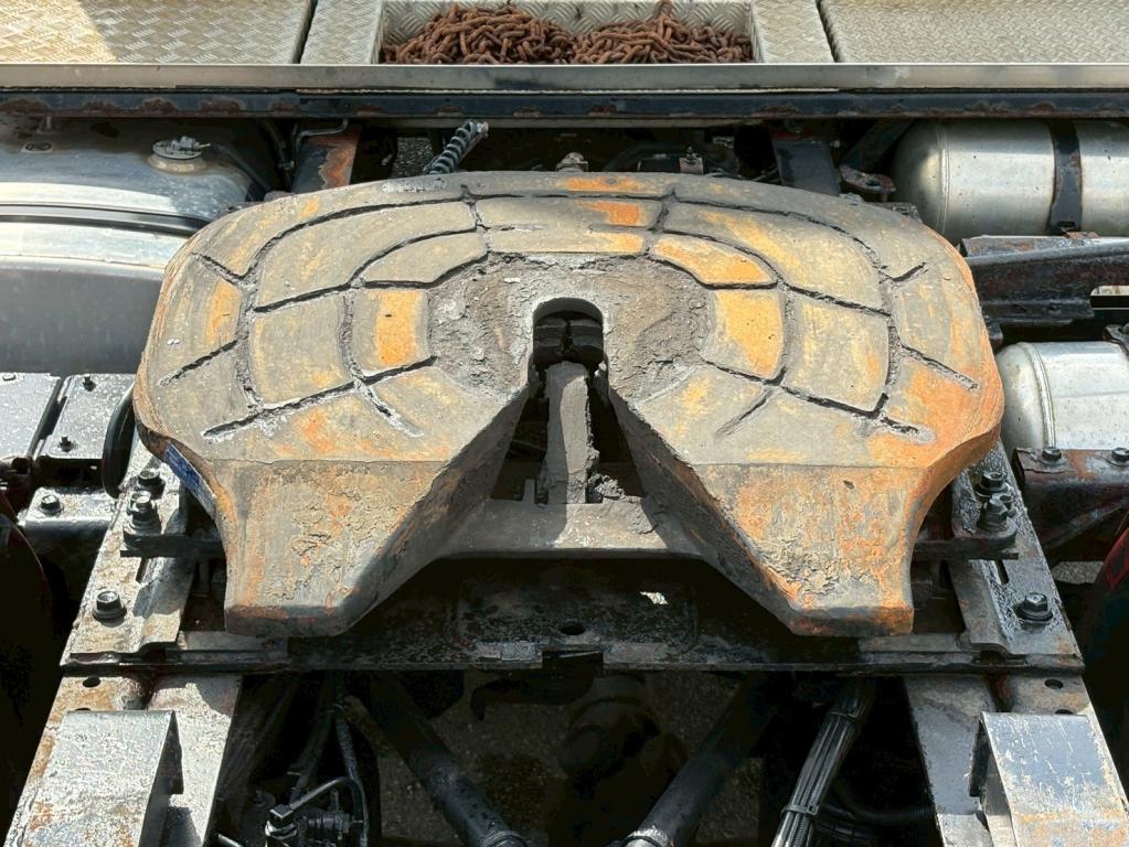 日野 プロフィア QPG-SH1EEDG(2WD)の写真9