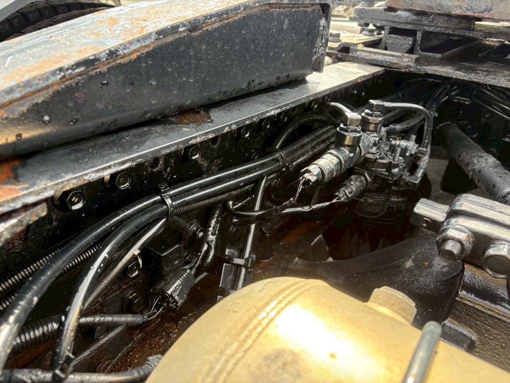 日野 プロフィア QPG-SH1EEDG(2WD)の写真15