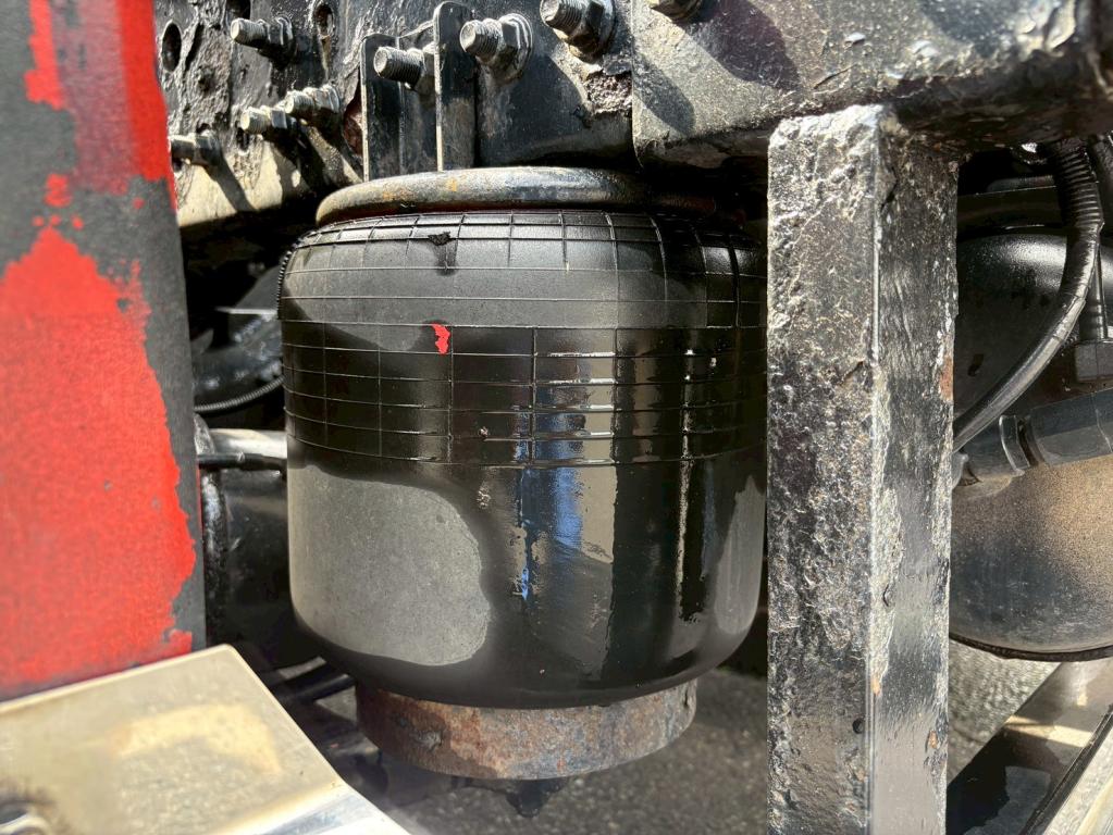 日野 プロフィア QPG-SH1EEDG(2WD)の写真17