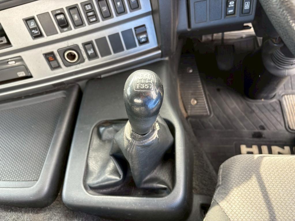 日野 プロフィア QPG-SH1EEDG(2WD)の写真23