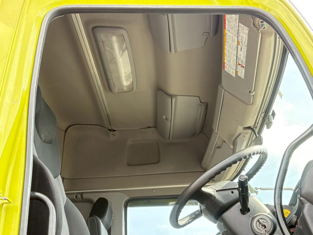 日野 プロフィア QPG-SH1EEDG(2WD)の写真24