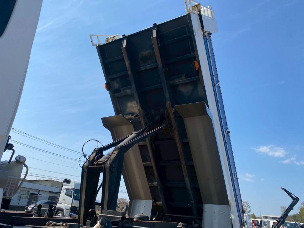 ＵＤ クオン 2PG-CW5AL(6x4)の写真13