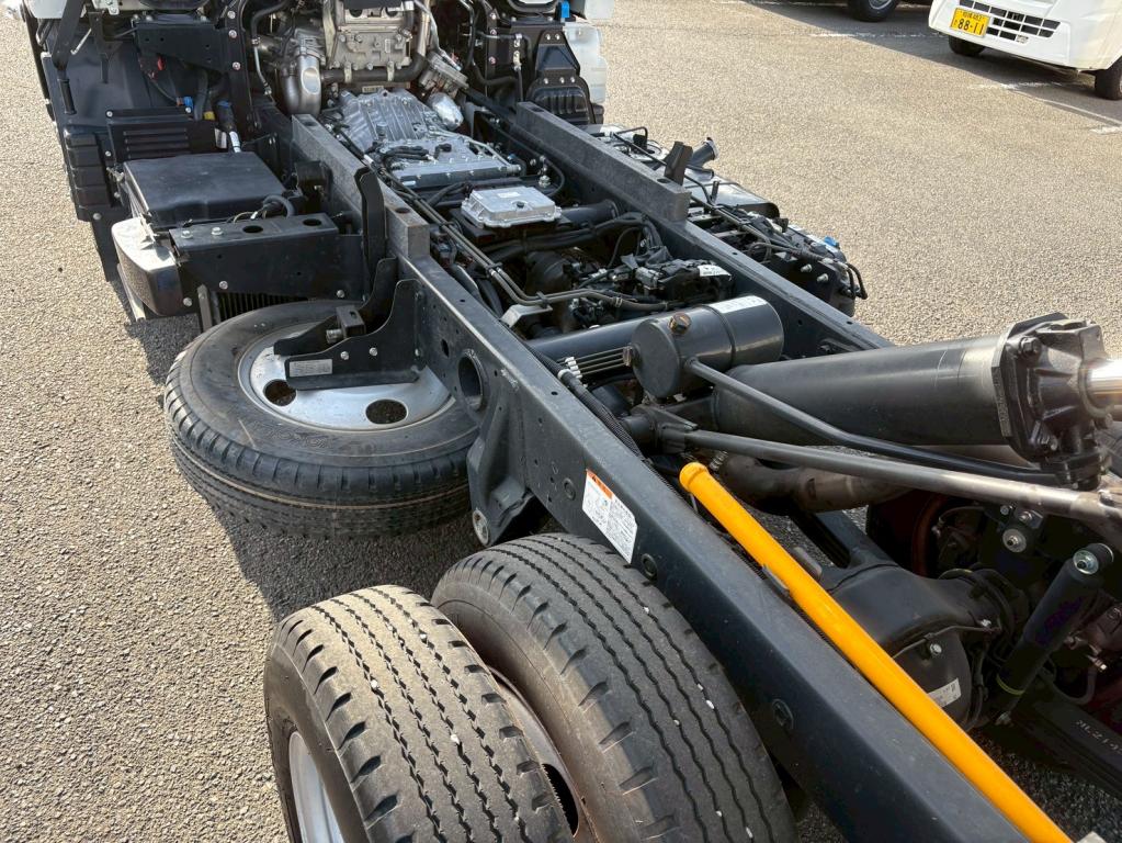 三菱 キャンター 2RG-FBA60(2WD)の写真15