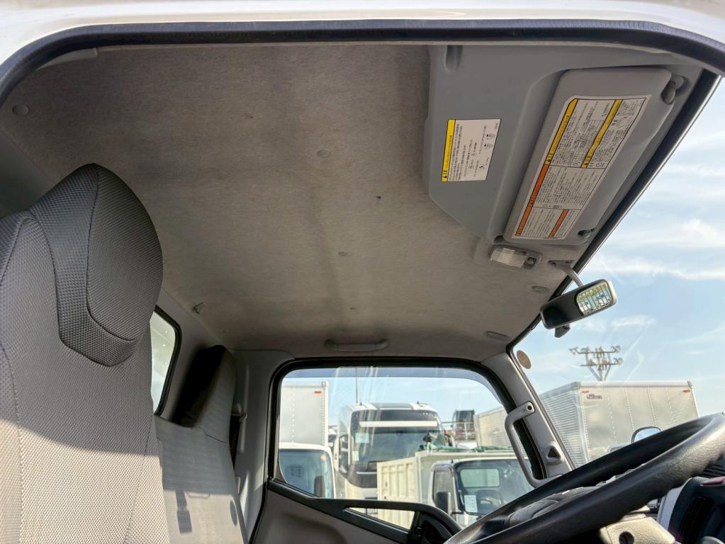 三菱 キャンター 2RG-FBA60(2WD)の写真24