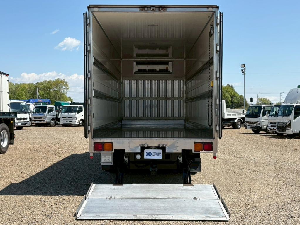 三菱 ファイター TKG-FK64F(2WD)の写真11