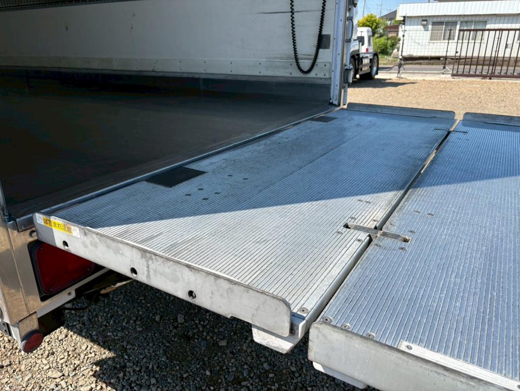 三菱 ファイター TKG-FK64F(2WD)の写真13