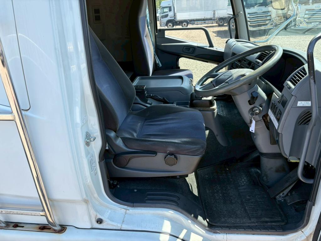 三菱 ファイター TKG-FK64F(2WD)の写真21