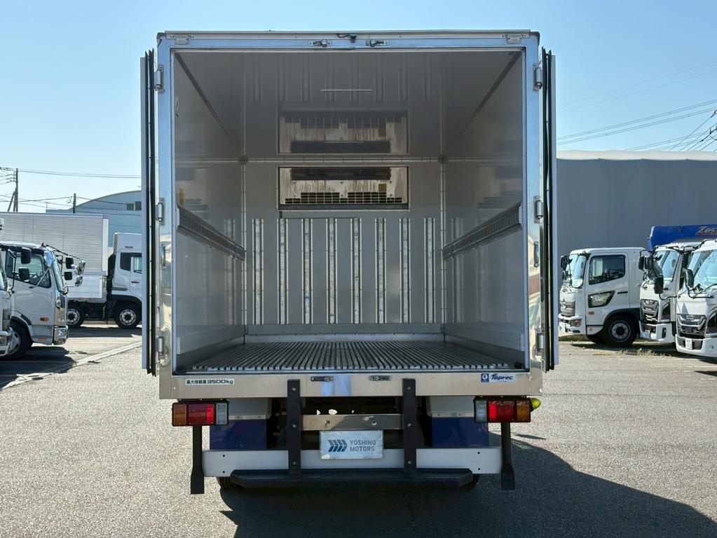 いすゞ エルフ 2PG-NPR88AN(2WD)の写真11