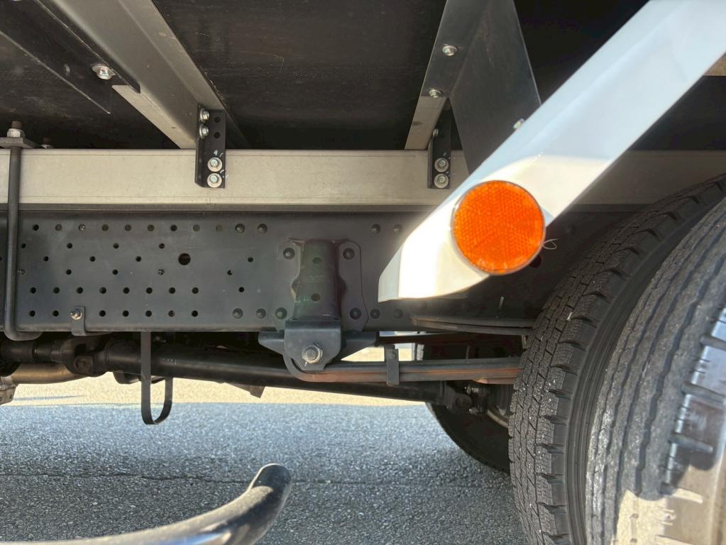 いすゞ エルフ 2PG-NPR88AN(2WD)の写真15