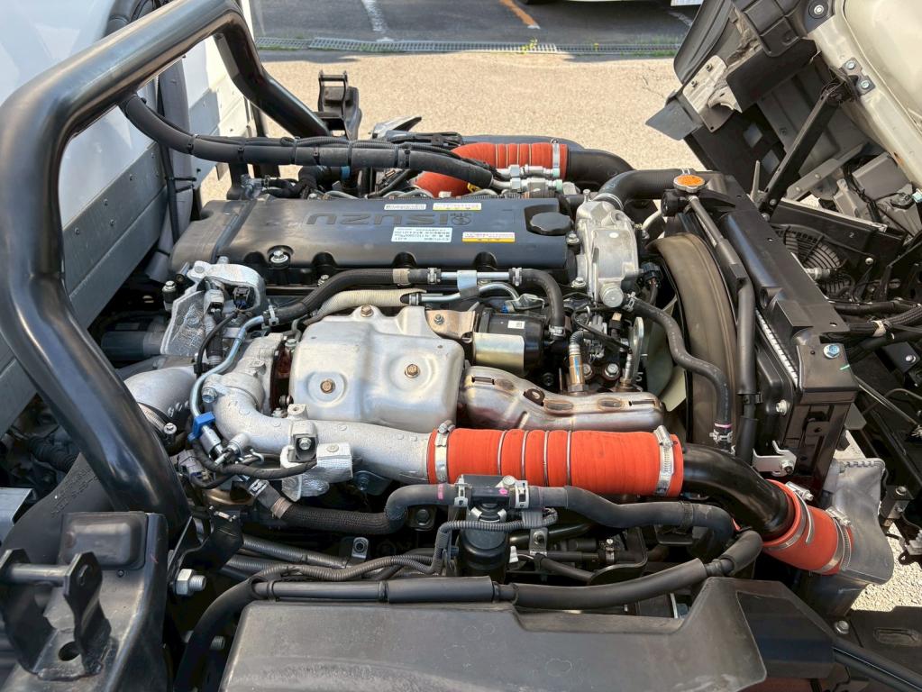 いすゞ エルフ 2PG-NPR88AN(2WD)の写真19