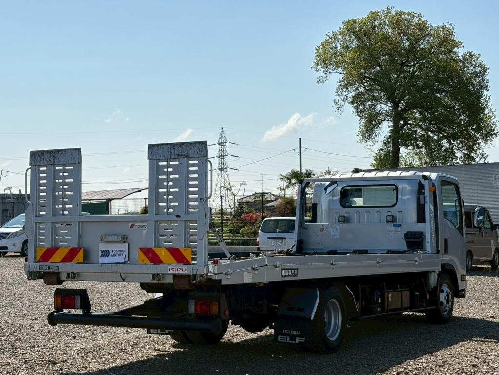 いすゞ エルフ 2RG-NPR88AN(2WD)の写真4