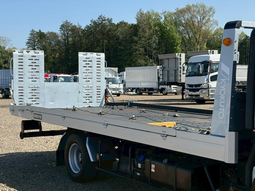 いすゞ エルフ 2RG-NPR88AN(2WD)の写真5