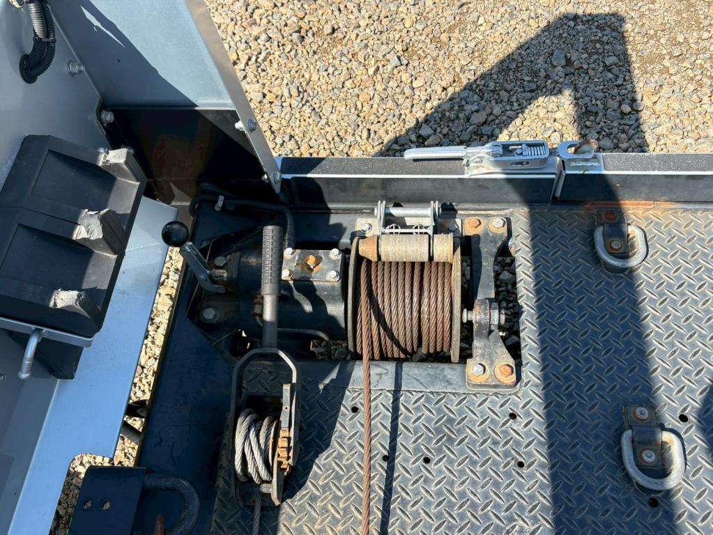 いすゞ エルフ 2RG-NPR88AN(2WD)の写真8