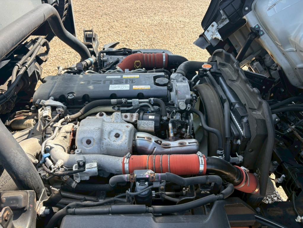 いすゞ エルフ 2RG-NPR88AN(2WD)の写真19