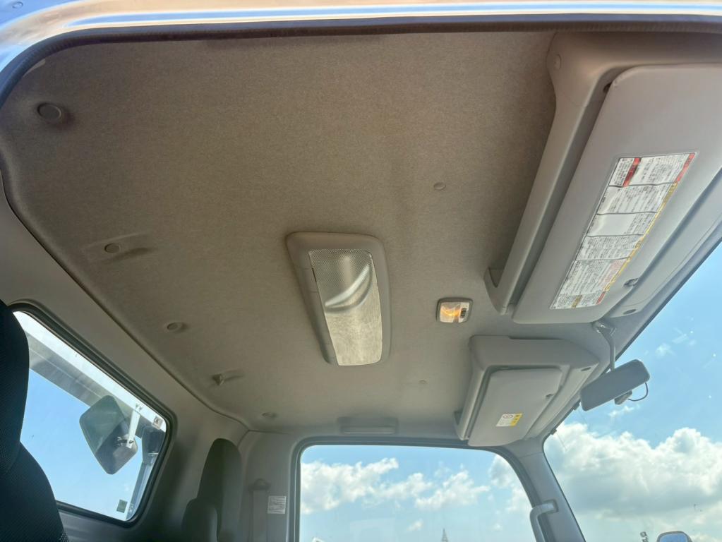 いすゞ エルフ 2RG-NPR88AN(2WD)の写真24