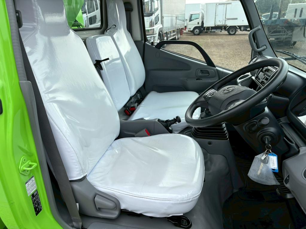 日野 デュトロ 2RG-XZU605X(2WD)の写真21