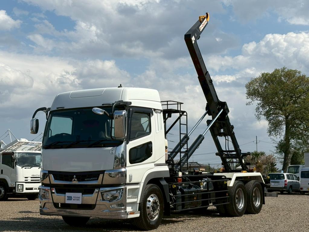 三菱 スーパーグレート 2KG-FV70HY(6x4)の写真1