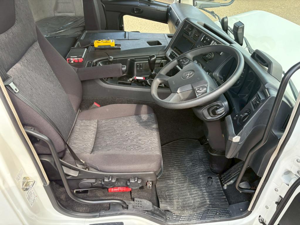 三菱 スーパーグレート 2KG-FV70HY(6x4)の写真21